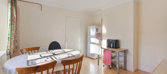 3 chambres Maison à Epsom, United Kingdom No. 9691 3