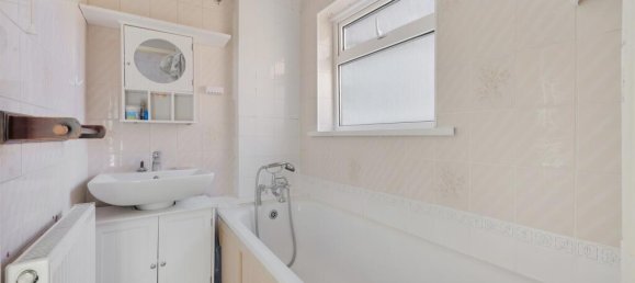 3 chambres Maison à Epsom, United Kingdom No. 9691 10