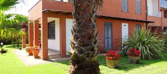 Villa de 6 dormitorios en Fiumicino, Italy No. 318471 4