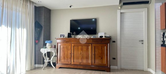4 rooms Apartment in Giugliano in Campania, Italy No. 235962 4