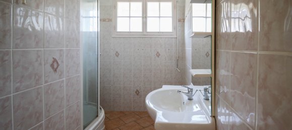 4 bedrooms House in Chatillon-Coligny, France No. 103310 6