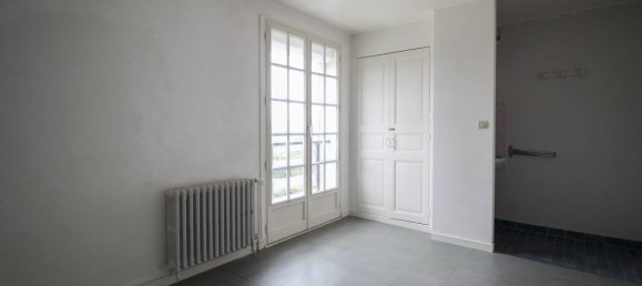 4 bedrooms House in Chatillon-Coligny, France No. 103310 2