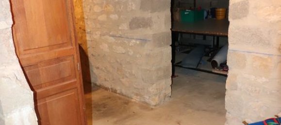 2-salle Appartement à Bayeux, France No. 190648 8