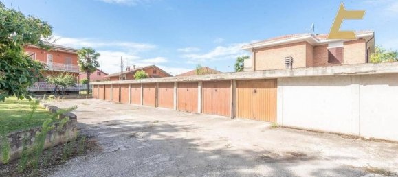 4 rooms Apartment in Alessandria, Italy No. 90671 24