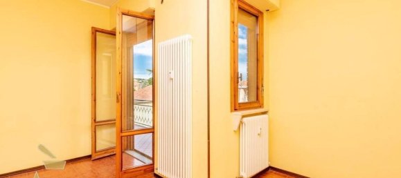 4 rooms Apartment in Alessandria, Italy No. 90671 3
