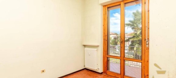 4 rooms Apartment in Alessandria, Italy No. 90671 15