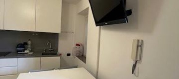 2 rooms Apartment in Milan, Italy No. 246838 8