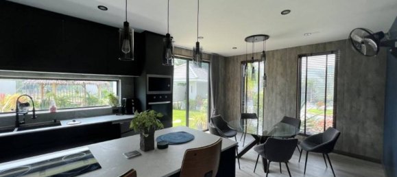 5 bedrooms Villa in Hua Hin, Thailand No. 58547 8