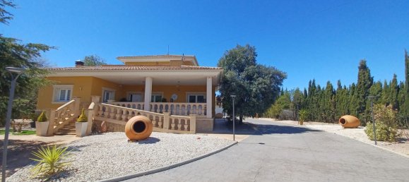 Casa de 5 dormitorios en Pinoso, Spain No. 152194 2