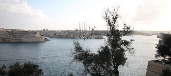 1 bedroom Maisonette in Valletta, Malta No. 9694 3