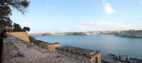 1 bedroom Maisonette in Valletta, Malta No. 9694 2