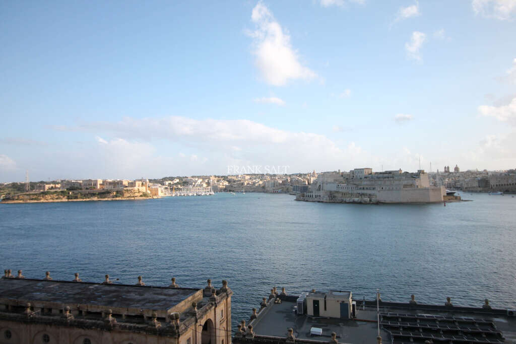 1 bedroom Maisonette in Valletta, Malta No. 9694