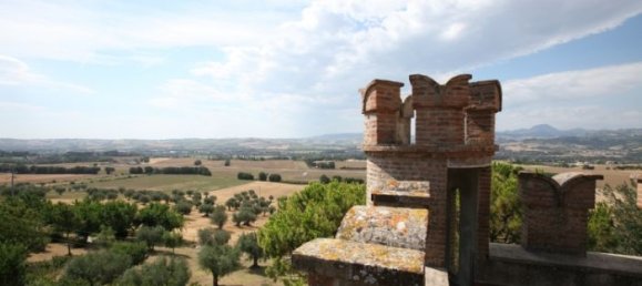 8 chambres Châteaux à Jesi, Italy No. 379248 2