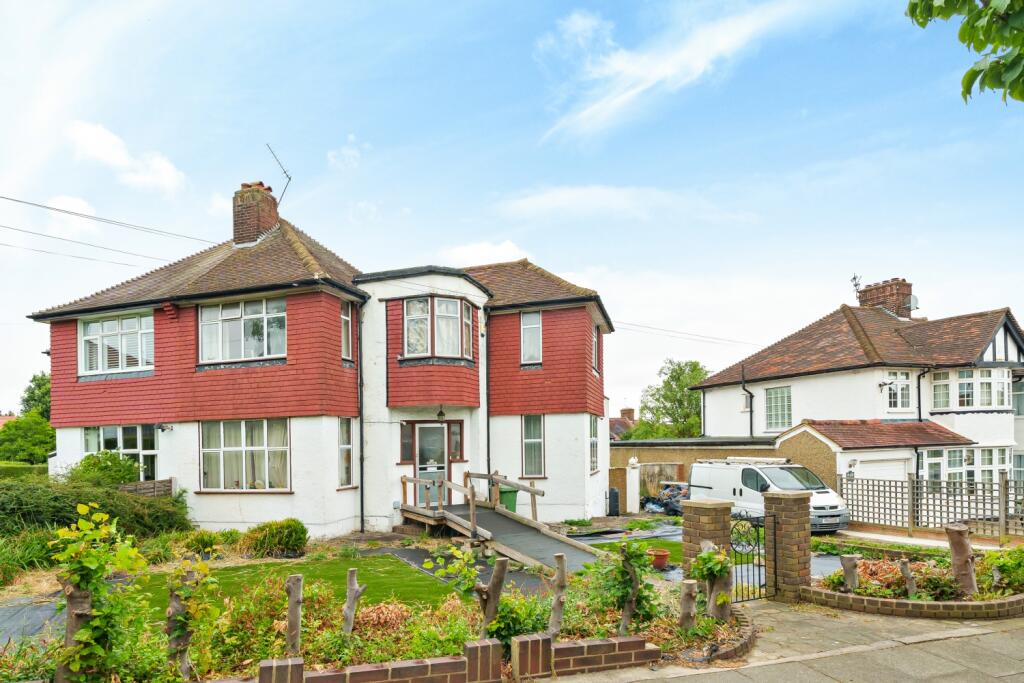 3 bedrooms House in Chislehurst, United Kingdom No. 13455