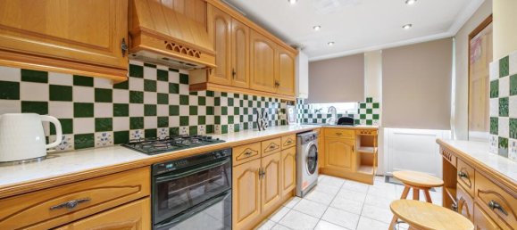 3 bedrooms House in Chislehurst, United Kingdom No. 13455 2