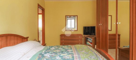 Apartamento de 3 dormitorios en Chieti, Italy No. 150767 9
