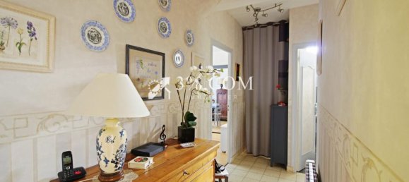 5 bedrooms House in Flixecourt, France No. 247723 7