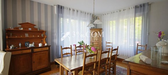 5 bedrooms House in Flixecourt, France No. 247723 3