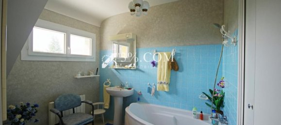 5 bedrooms House in Flixecourt, France No. 247723 12