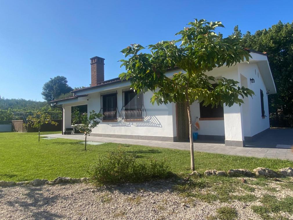 6-Zimmer Villa in Minturno, Italy, Nr. 373696