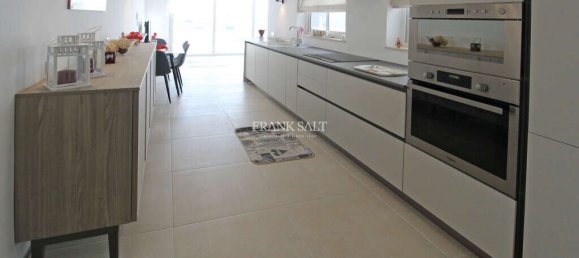 3 bedrooms Penthouse in Swieqi, Malta No. 4252 2