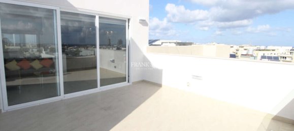 3 bedrooms Penthouse in Swieqi, Malta No. 4252 12