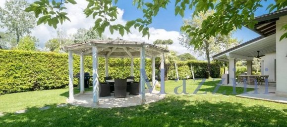 5 bedrooms Villa in Forte dei Marmi, Italy No. 264813 7