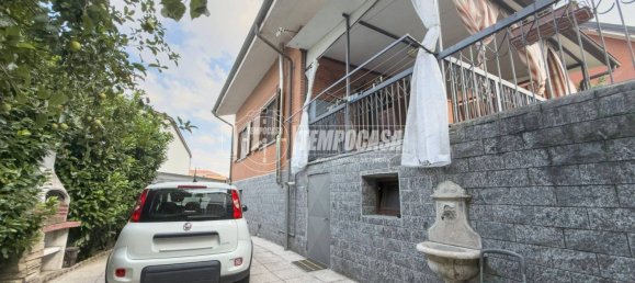 3 bedrooms Villa in Grugliasco, Italy No. 280832 7