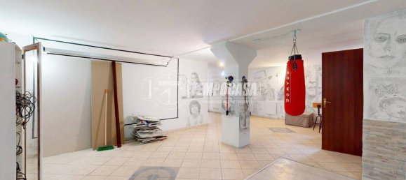 3 bedrooms Villa in Grugliasco, Italy No. 280832 21