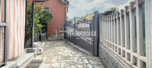 3 bedrooms Villa in Grugliasco, Italy No. 280832 10