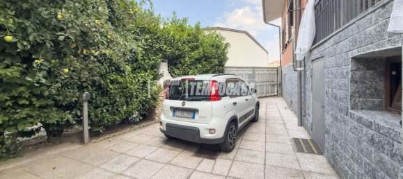 3 bedrooms Villa in Grugliasco, Italy No. 280832 6