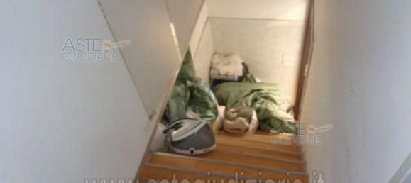 5 rooms Apartment in Rome, Italy No. 290144 8