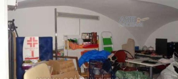 5 rooms Apartment in Rome, Italy No. 290144 10