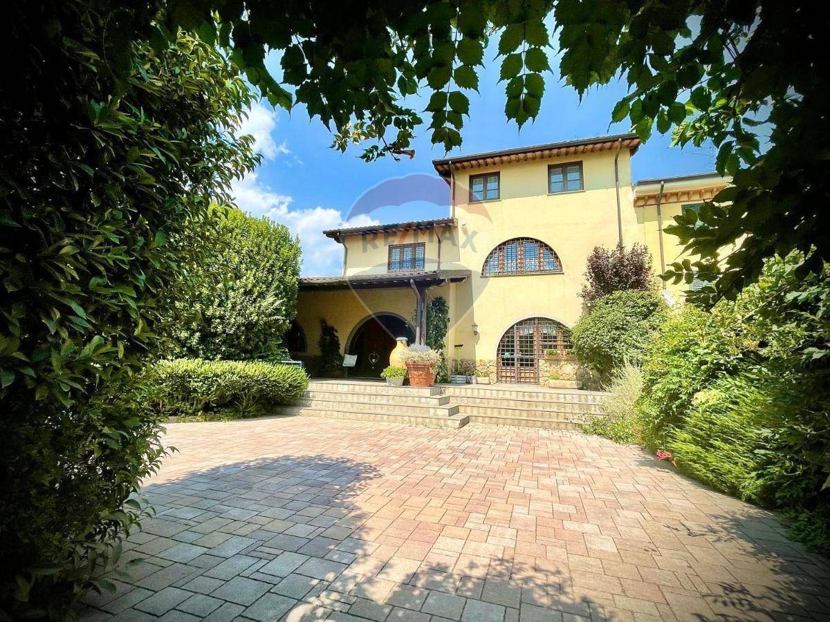 7 bedrooms Villa in Massarosa, Italy No. 153170