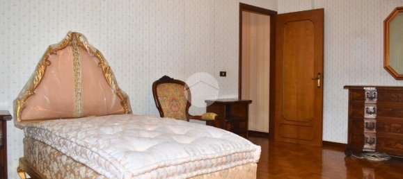 Дом с 5 спальнями в Парма, Италия № 323770 11