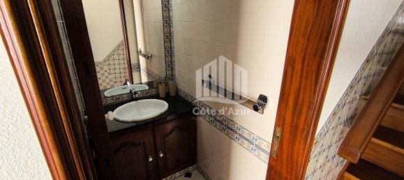 3 bedrooms House in Sesimbra, Portugal No. 116793 8