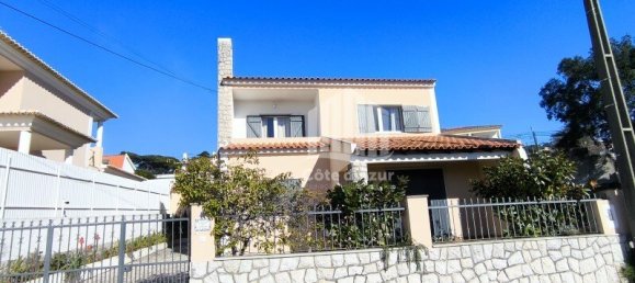 3 bedrooms House in Sesimbra, Portugal No. 116793 2