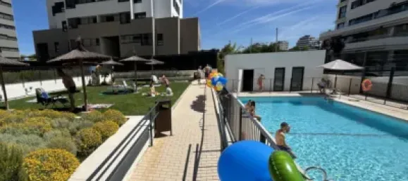 2 Schlafzimmer Doppelhaus in Madrid, Spain, Nr. 139790 11