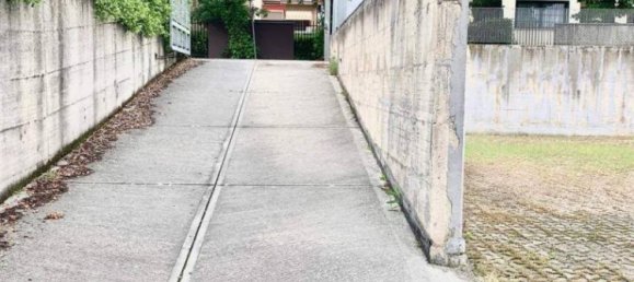 1-salle Propriété commerciale à Garbagnate Milanese, Italy No. 288957 3