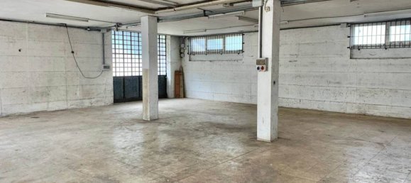 1-salle Propriété commerciale à Garbagnate Milanese, Italy No. 288957 7