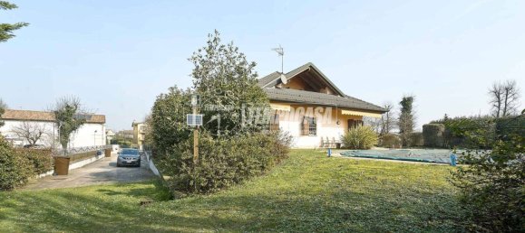 4 Schlafzimmer Villa in Persico Dosimo, Italy, Nr. 16774 12