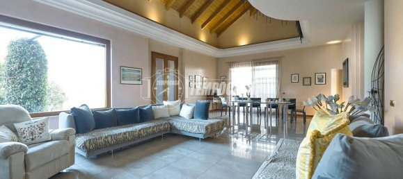 4 Schlafzimmer Villa in Persico Dosimo, Italy, Nr. 16774 15