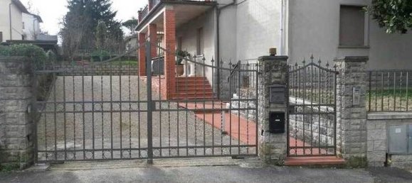 5 rooms Apartment in Bibbiena, Italy No. 255232 2