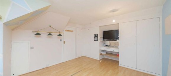 6 غرف نوم منزل في Cricklewood, United Kingdom رقم 5700 9