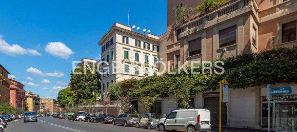 3 rooms Commercial property in Rome, Italy No. 284876 16