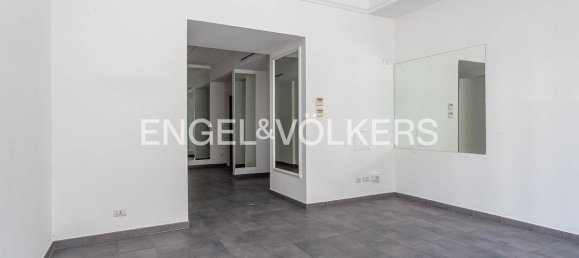 3 rooms Commercial property in Rome, Italy No. 284876 8