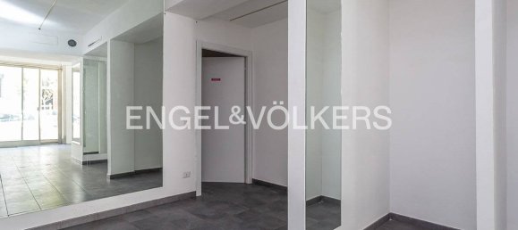 3 rooms Commercial property in Rome, Italy No. 284876 7