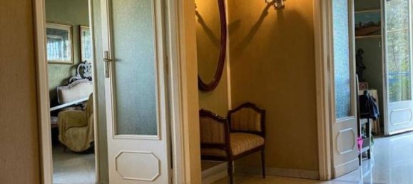 6 rooms Apartment in Rome, Italy No. 40455 6