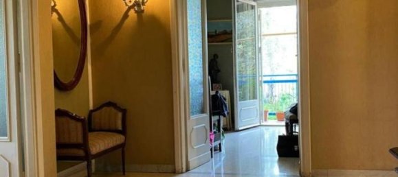 6 rooms Apartment in Rome, Italy No. 40455 5