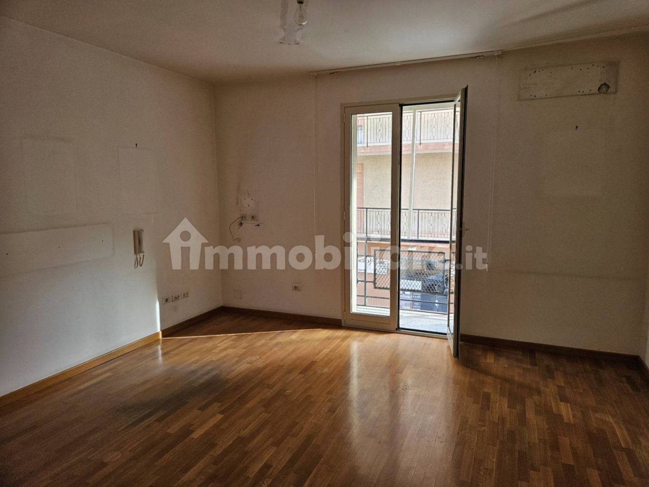 2 bedrooms Apartment in Reggio Calabria, Italy No. 197181